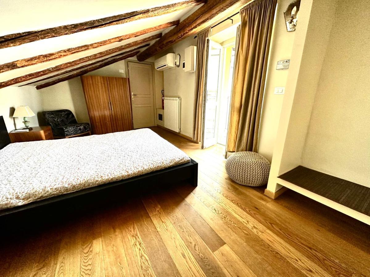 Le Finestre Sulla Mole Apartment Torino Exterior foto