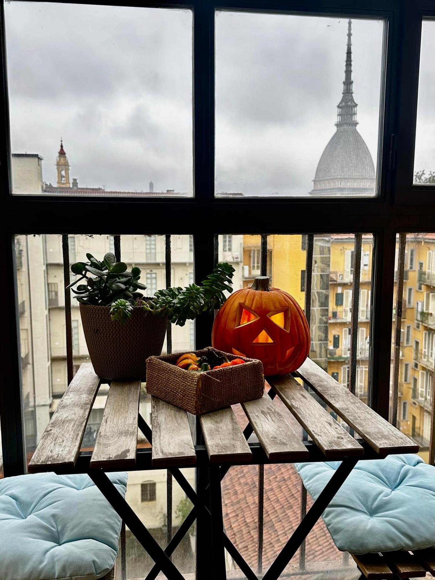 Le Finestre Sulla Mole Apartment Torino Exterior foto
